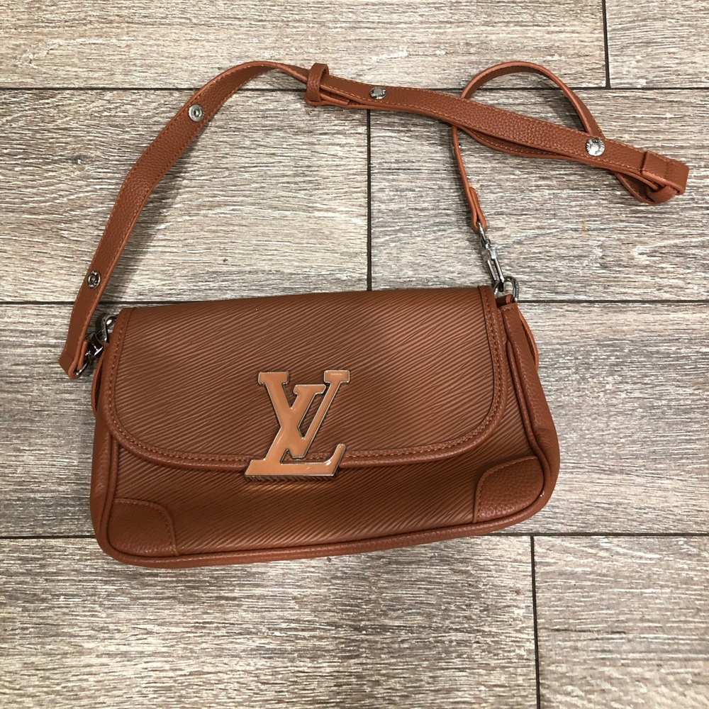 Knock-off Louis Vuitton purse NWOT